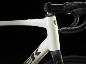 ποδηλατο-trek-domane-al-4-disc-gen-4-era-white-2025-4