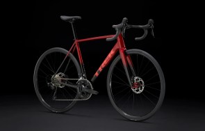 ποδηλατο-trek-emonda-alr-5-disc-crimson-to-dark-carmine-fade-2025-2
