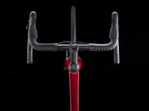 ποδηλατο-trek-emonda-alr-5-disc-crimson-to-dark-carmine-fade-2025-8