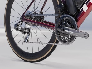 ποδηλατο-trek-madone-slr-7-axs-gen-8-carbon-red-smoke-2025-6