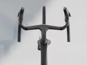 ποδηλατο-trek-madone-slr-7-gen-8-matte-carbon-smoke-prismatic-pearl-2025-3