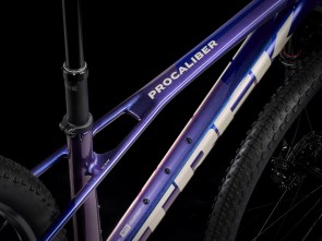 ποδηλατο-trek-procaliber-9-5-gen-3-purple-flip-hex-blue-2025-5