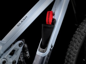 ποδηλατο-trek-slash-8-gen-6-plasma-grey-pearl-2025-5