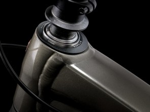 ποδηλατο-trek-slash-8-gen-6-plasma-grey-pearl-2025-8